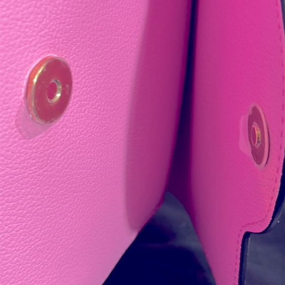 NEW $1800 Versace paradise hot Pink and Gold Medusa yummy leather Crossbody - Picture 8 of 10